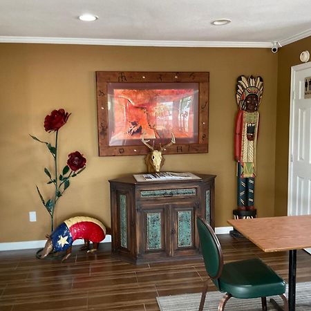 Glen Rose Inn & Suites ภายนอก รูปภาพ