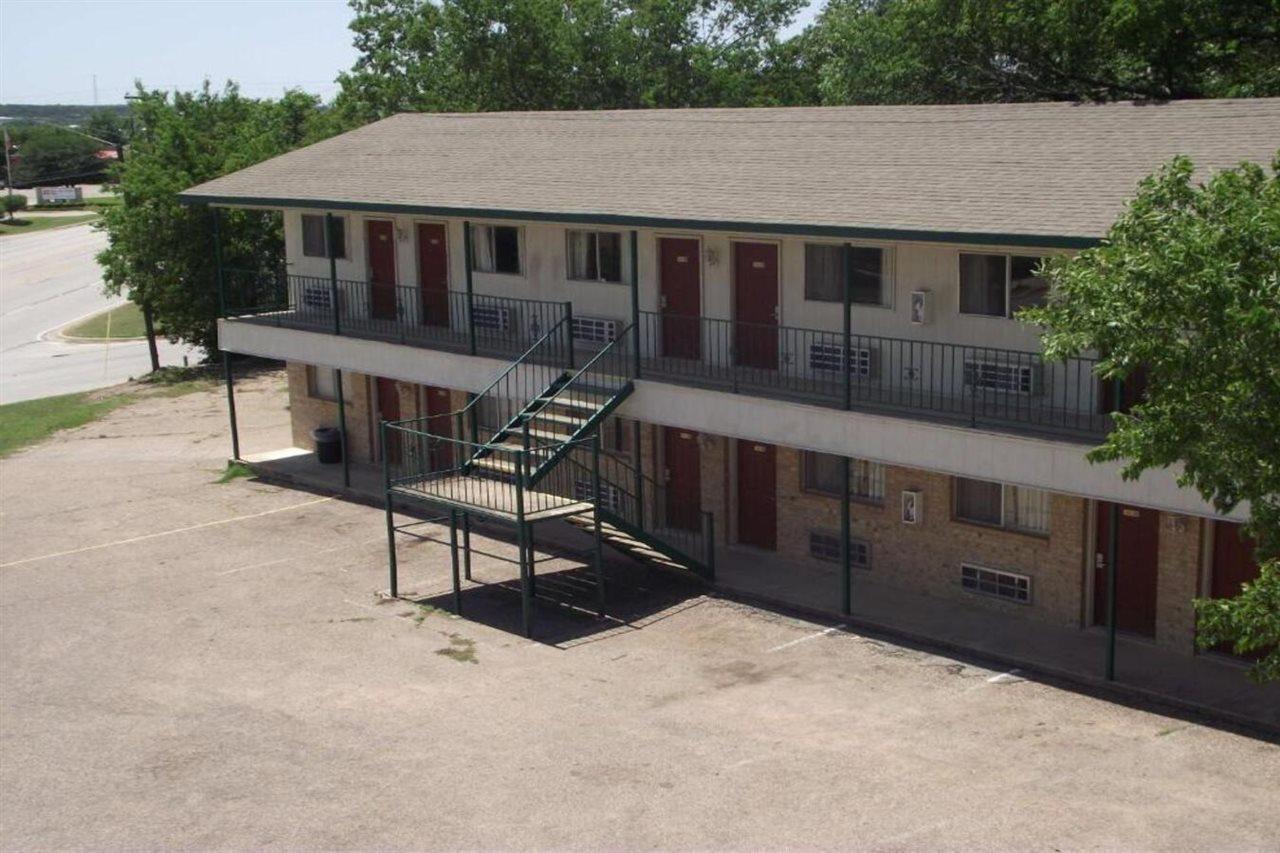 Glen Rose Inn & Suites ภายนอก รูปภาพ