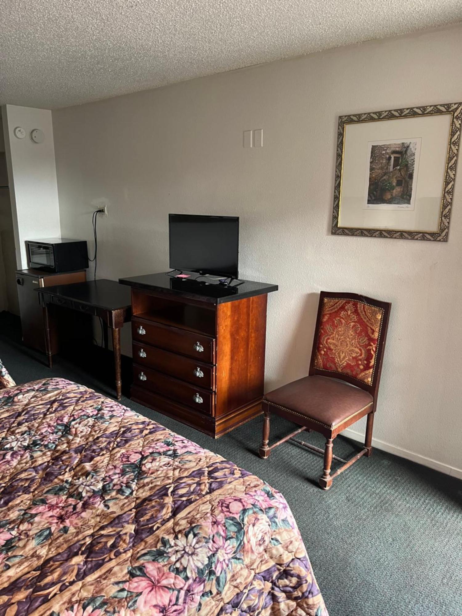 Glen Rose Inn & Suites ภายนอก รูปภาพ